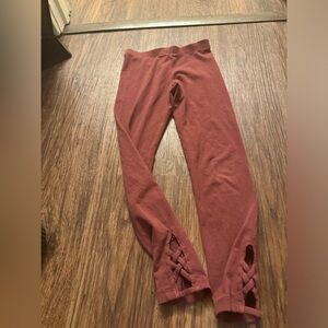 3/$15 Old Navy Burgundy Purple Girls Small 6-7 Leggings style pants